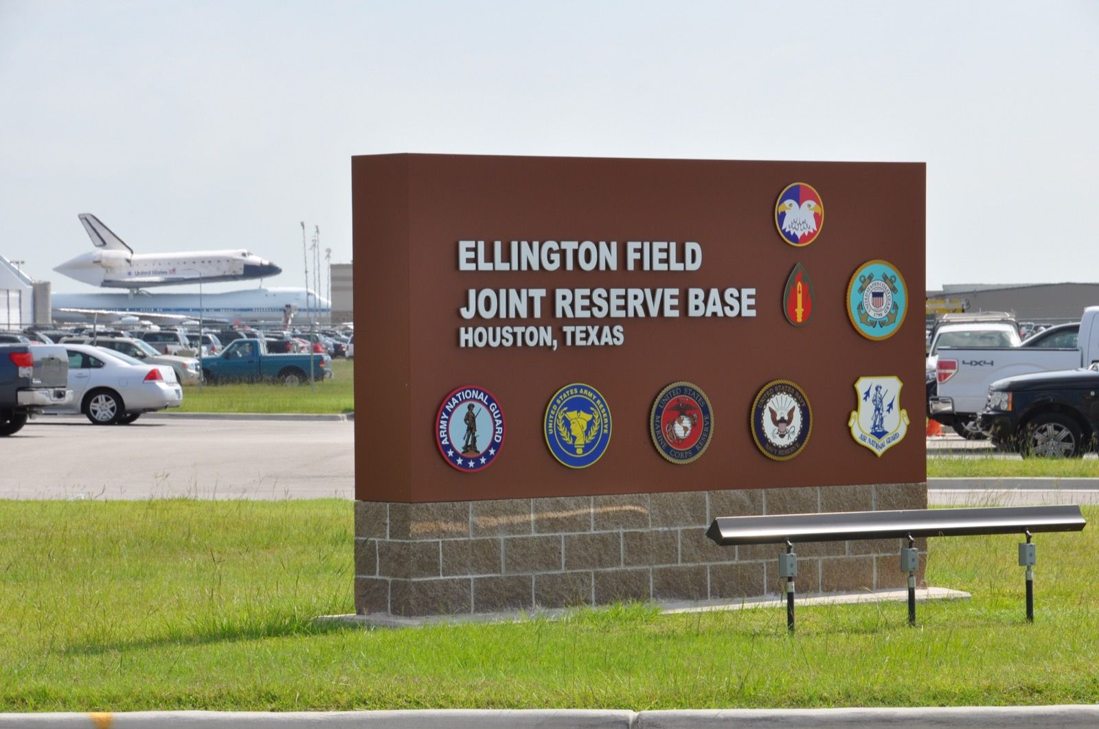 Space Shuttle Endeavour arrives at Ellington Airport in Houston