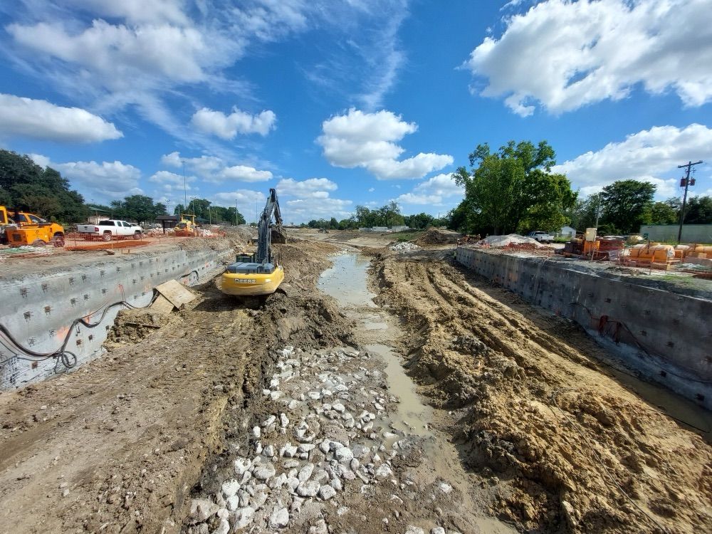 Hunting Bayou channel downstream at Lockwood Drive