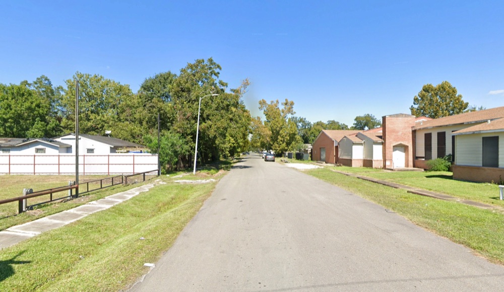 Sanitary sewer improvements at Zoe Street